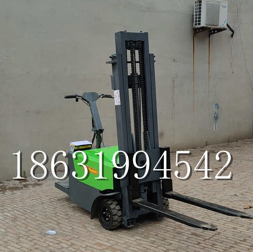 滴道区优程全电动叉车插腿式堆高车液压装卸车1.5吨升高小型站驾式铲车